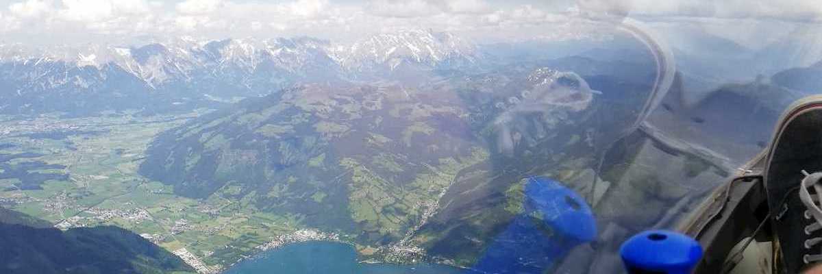 Flugwegposition um 13:23:42: Aufgenommen in der Nähe von Gemeinde Piesendorf, 5721 Piesendorf, Österreich in 2984 Meter